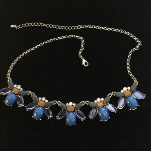 Cute bee statement necklace goldtone.